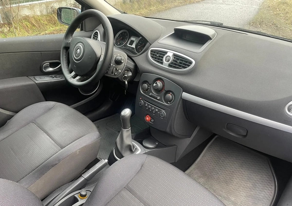 Renault Clio cena 6900 przebieg: 225000, rok produkcji 2006 z Brwinów małe 154